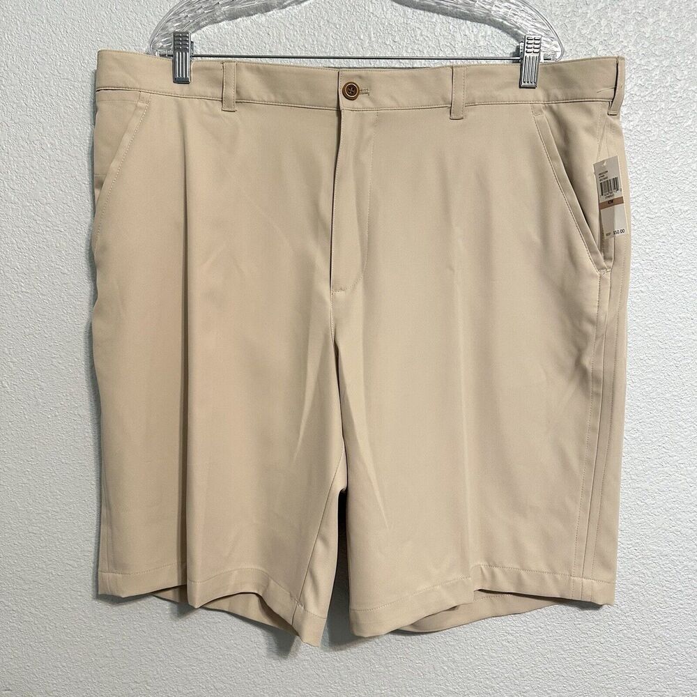 IZOD Golf Classic Fit Men Size 42 Sun Control Wicking Cargo Shorts NWT